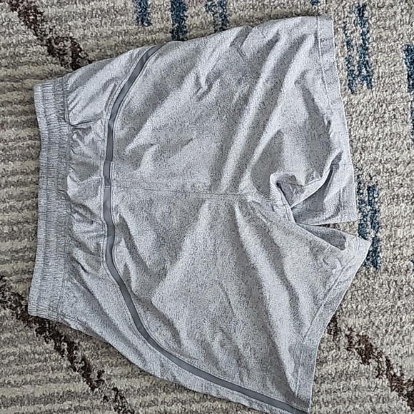 Lululemon Pacebreaker Shirts Small Size - Picture 2 of 3